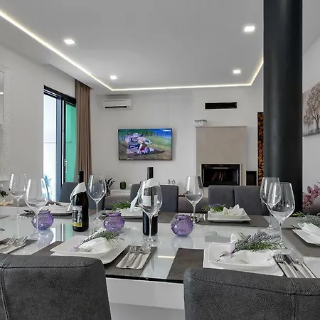 Ledjade Макарска