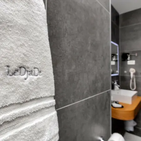 Ledjade Вилла *