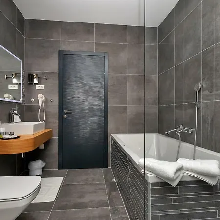 Ledjade Вилла *