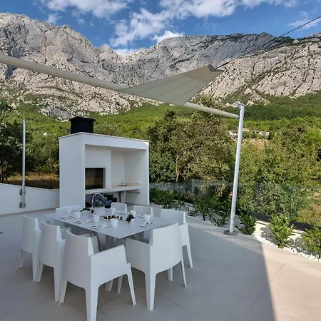 Ledjade * Макарска