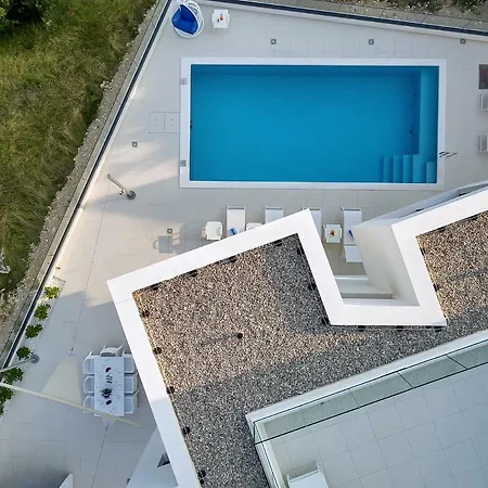 Vila Ledjade Makarska