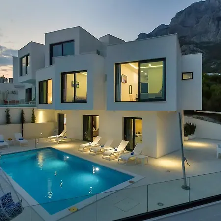 Ledjade Villa Makarska